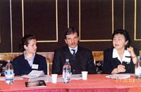 Зліва направо: Оксана Білобран (ВЕГО «МАМА-86»), Сергій Курикін (експерт проекту), Наталя Шиманська (постійна комісія Київради з питаль екології)